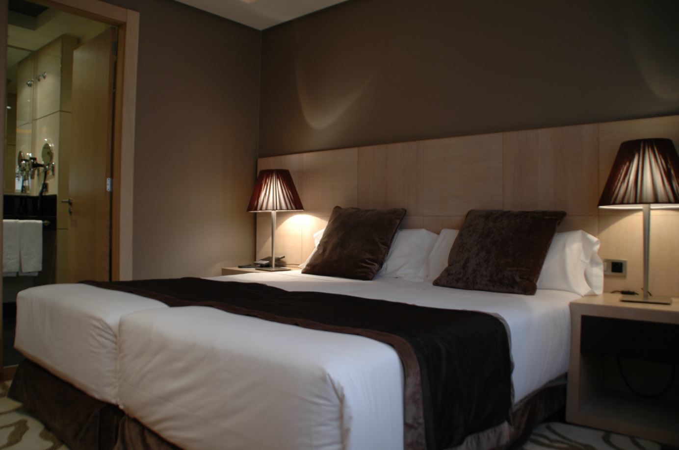 Washington Parquesol Suites&Hotel Valladolid Extérieur photo